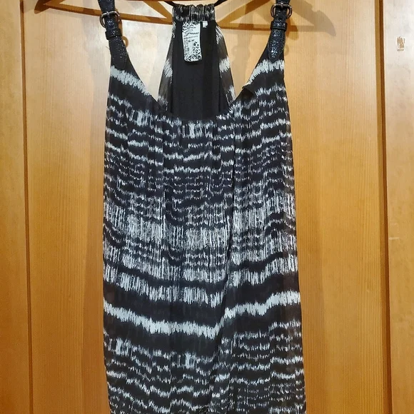 EUC GUESS Size Small Top - Picture 1 of 5